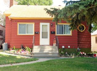 724 11th St NE, Minot, ND 58703