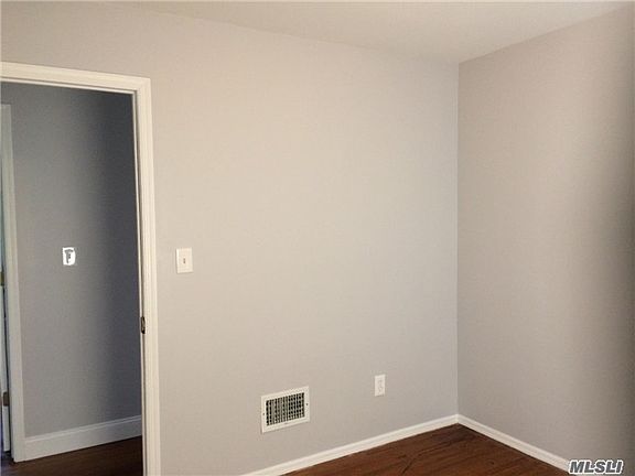 2nd image of 86 Valentine St