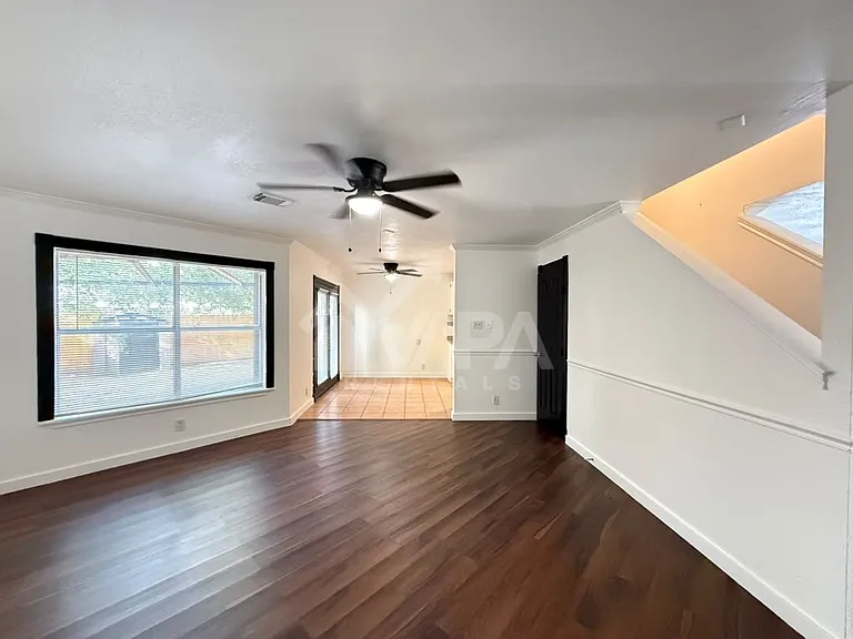 9666 Green Plain Dr — Photo 17