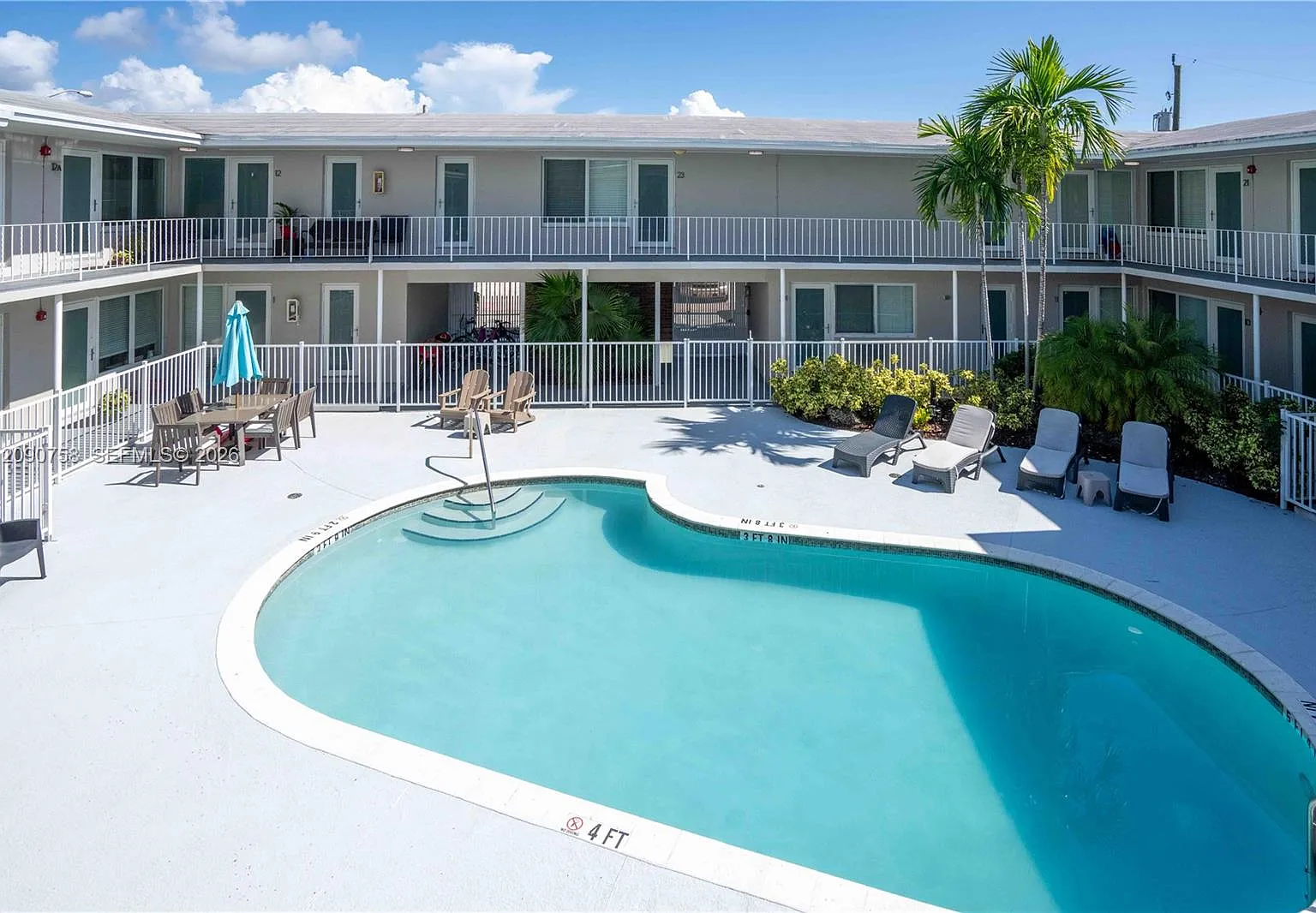 Isle Of Normandy Miami Vi — Photo 1