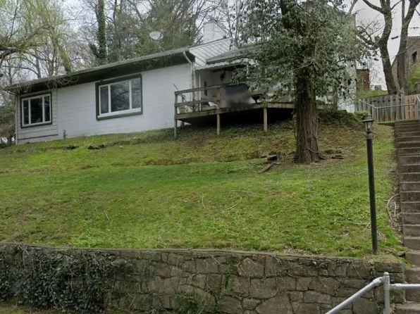 711 Mayflower Dr, Charleston, WV 25311