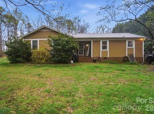 5153 Blackberry Ln, Matthews, NC 28104
