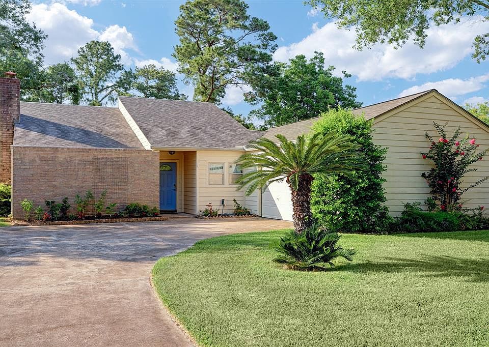 1st image of 15826 Fern Basin Dr