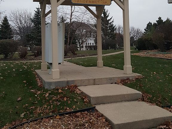 3rd image of 18869 Vanderbilt Dr