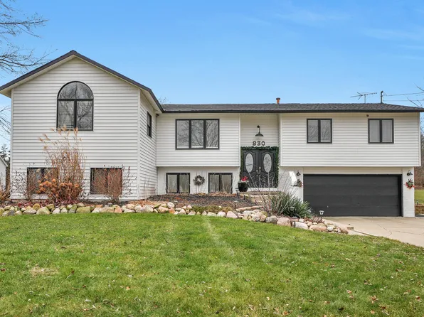 830 Ten Mile Rd NW, Sparta, MI 49345