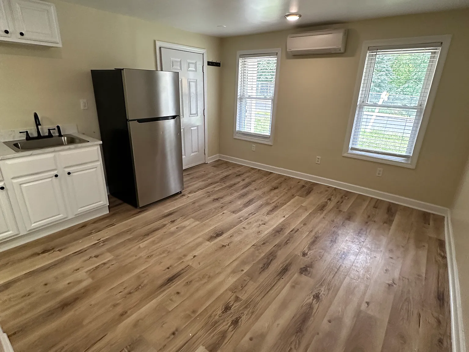 1 bed, 800 sqft, $1,249 — Photo 3