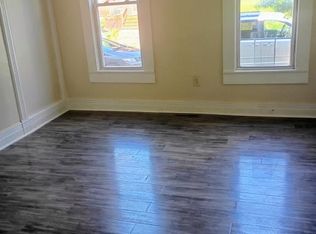 33 Elizabeth St #1L, Amsterdam, NY 12010