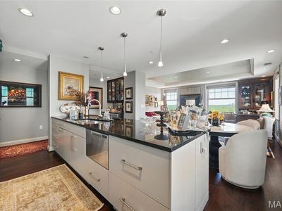 232 N Kingshighway Blvd APT 1105, Saint louis, MO, 63108