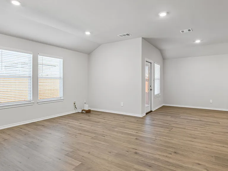 13197 Enclave Pkwy — Photo 17