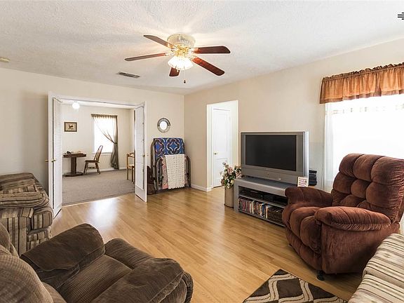 4th image of 1205 N Avenue A