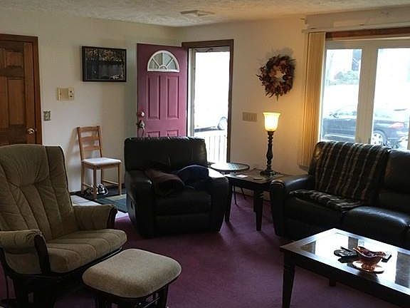 5th image of 119 Floral St