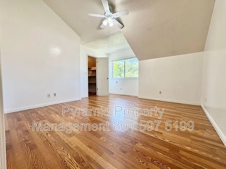 1099 W Shepard Ln — Photo 12