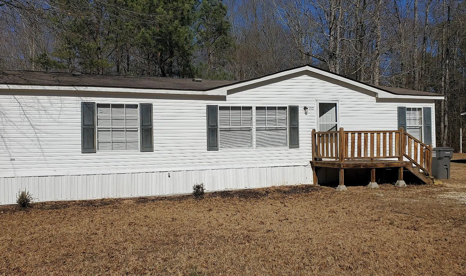 3 bed, 1300 sqft, $1,300 — Photo 1