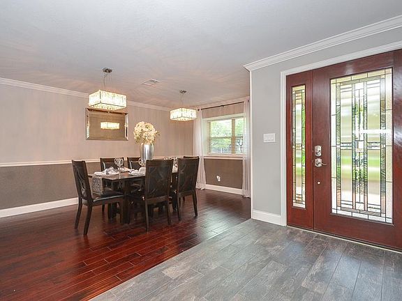 4th image of 867 Carlingford Ln