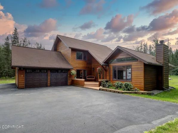 9246 Grover Dr, Anchorage, AK 99507