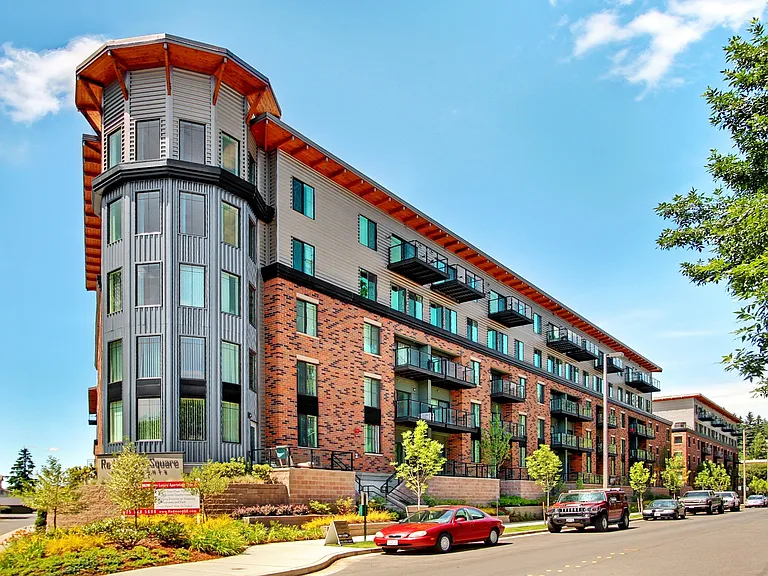 Redmond Square — Photo 20