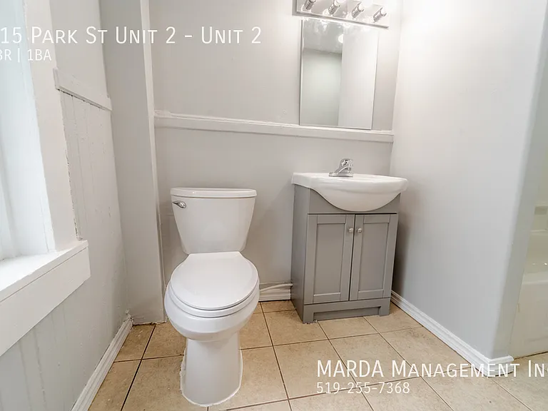 215 Park St #2 — Photo 16