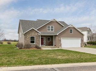 700 Carnoustie Pl SE, Pine Island, MN 55963