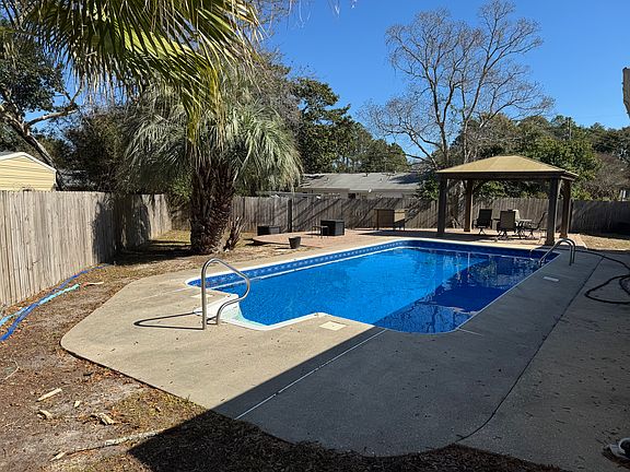 4th image of 41 Silva Dr NW