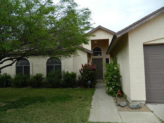 3rd image of 4234 E Briarwood Ter