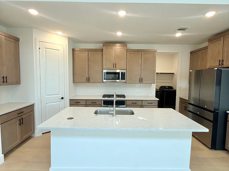 7324 Confetti Ln — Photo 12