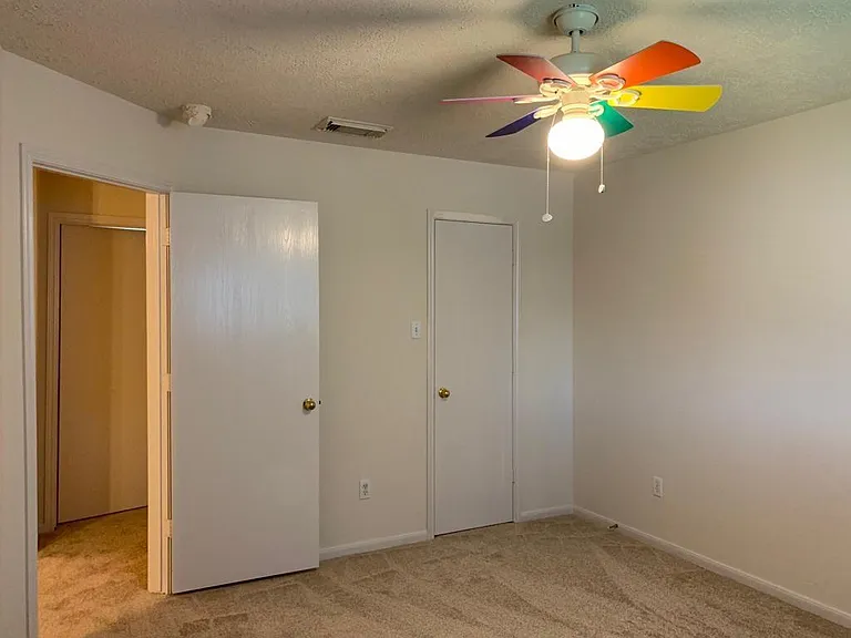 28814 Waltham St — Photo 37