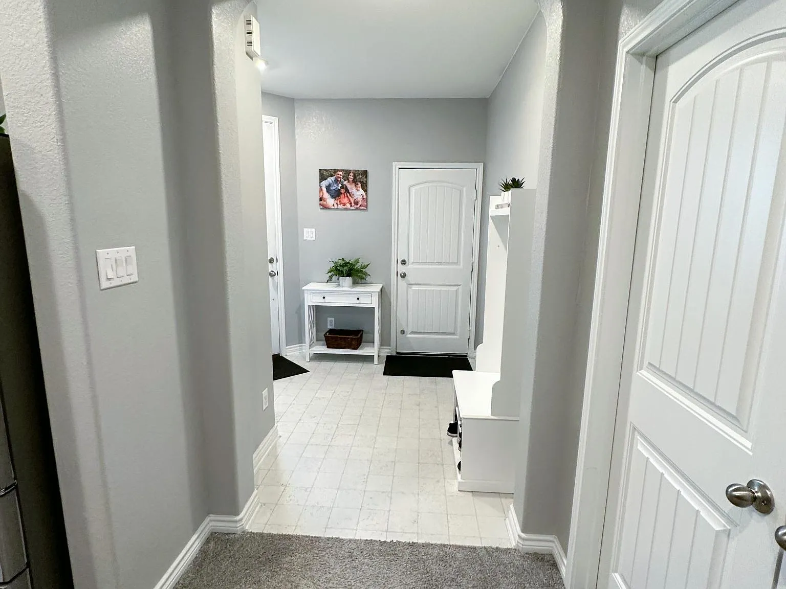 3 bed, 2.5 bath, 2454 sqft, $2,100 — Photo 4