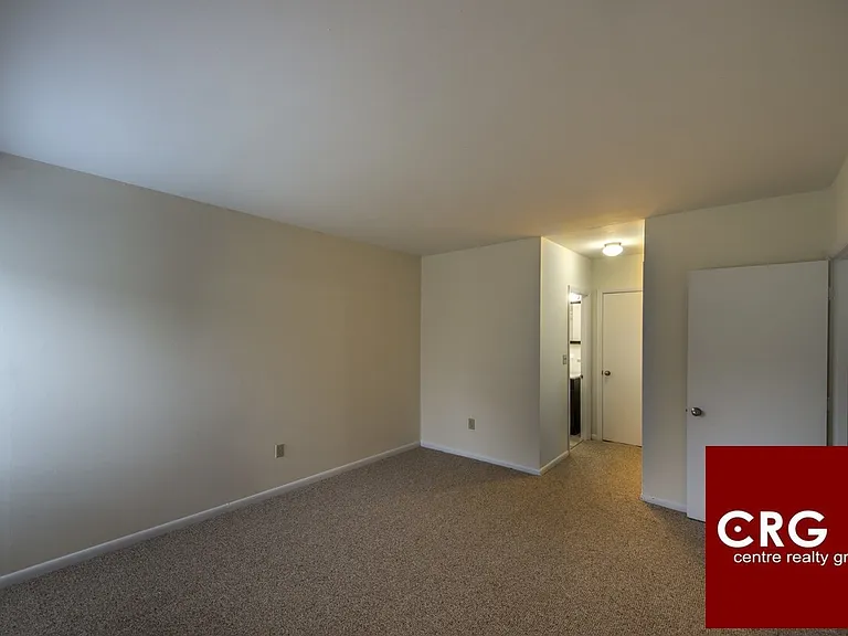 18 Westgate Dr — Photo 7