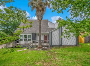 2430 E Briargate Dr, Bryan, TX 77802