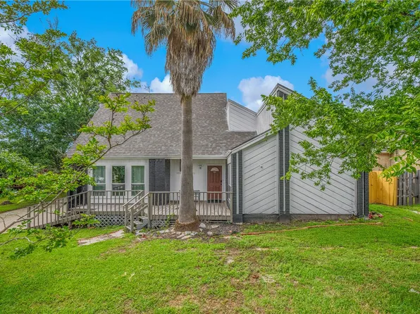 2430 E Briargate Dr, Bryan, TX 77802