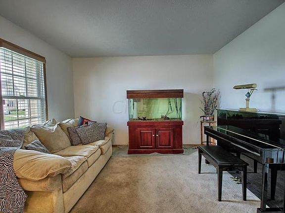 4th image of 2833 Marblewood Dr