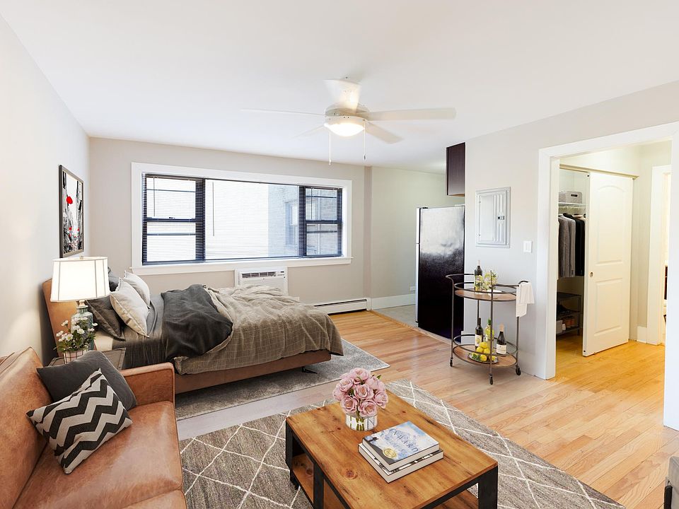 1st image of 6720 N Sheridan Rd #1B-1Ba