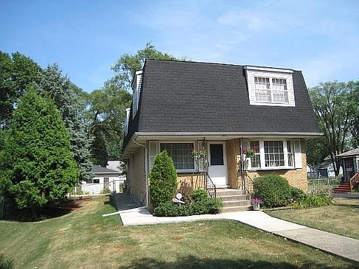1st image of 429 Judson St