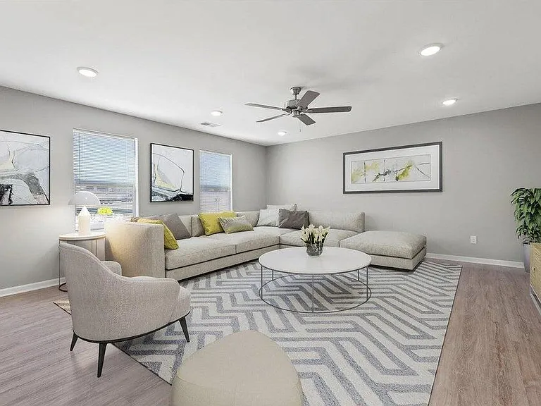 8109 Driftwood Loop — Photo 4