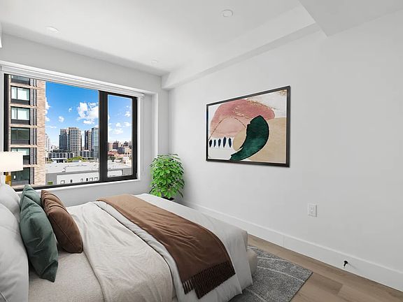 3rd image of 215 E 124th St #10C