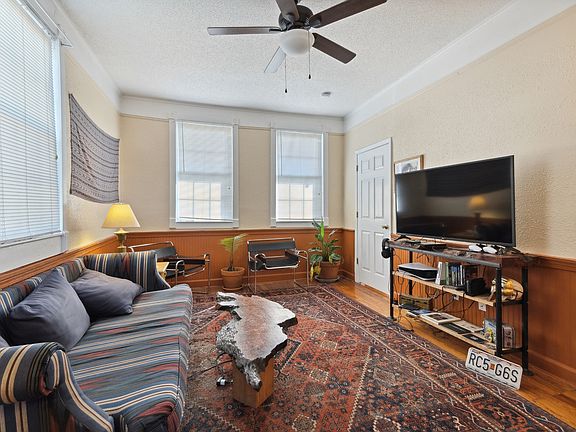 5th image of 302 S Genois St #302