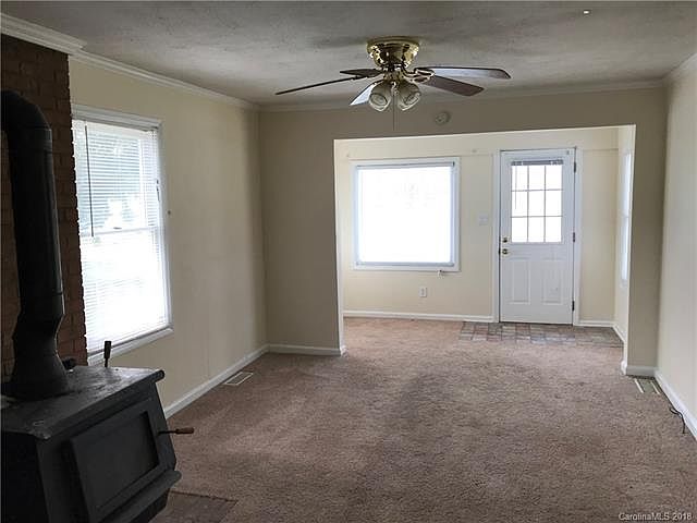 2nd image of 335 Correll Farm Rd