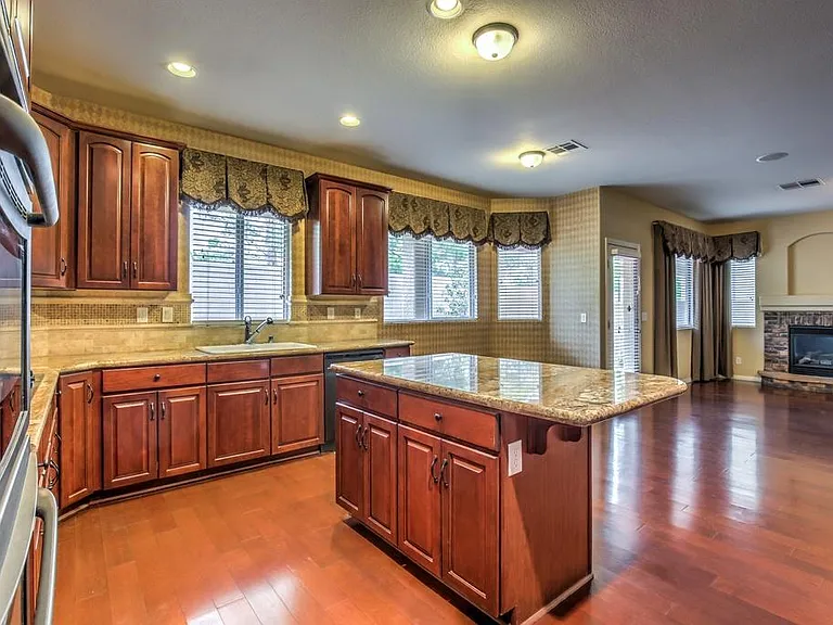 11425 Rock Cove Way — Photo 28