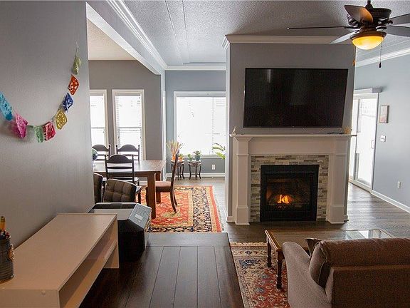 4th image of 30 Spotts Cir