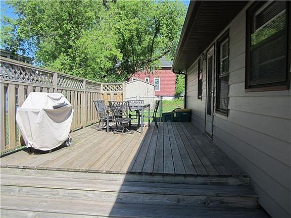 5th image of 4833 W 4th St