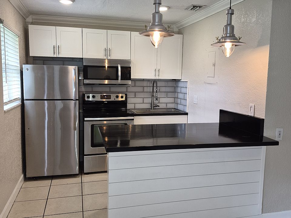 1st image of 1407 Holly Heights Dr