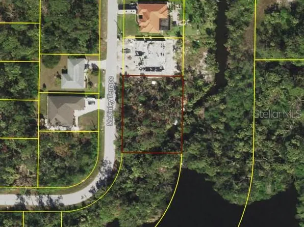 6394 McKinley Ter #5, Englewood, FL 34224