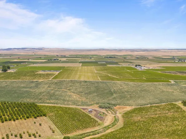 1000 Nka Gap Rd, Prosser, WA 99350