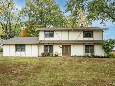 1100 Seine Dr, Lake Saint Louis, MO, 63367