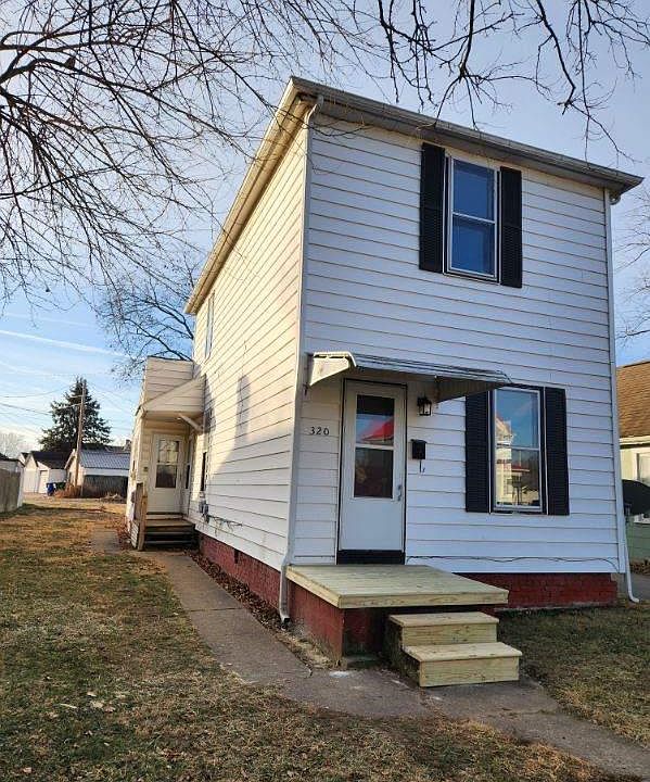 1st image of 320 McKellar St