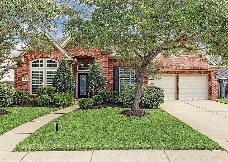 1st image of 2905 Amanda Lee Dr