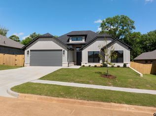 315 August Dr, Bullard, TX 75757