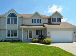 1056 Harrison St, Hartford, WI 53027