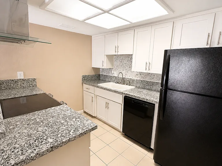 5836 Palm Ave — Photo 5