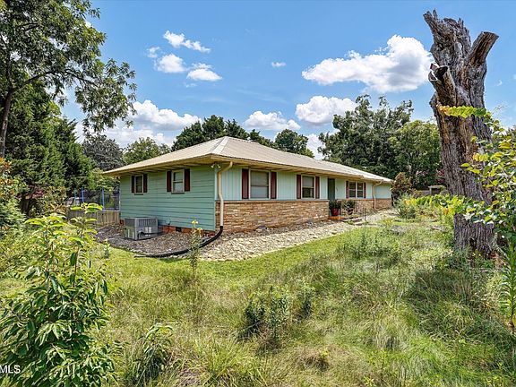 2nd image of 302 Brannon Dr